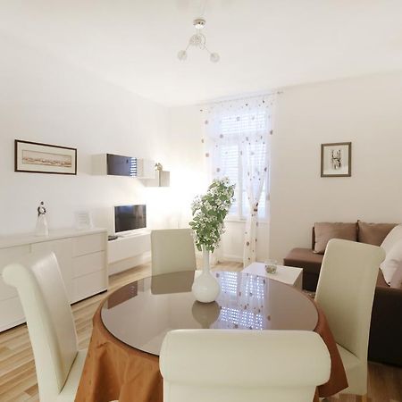 Bay View Apartment Zadar Luaran gambar